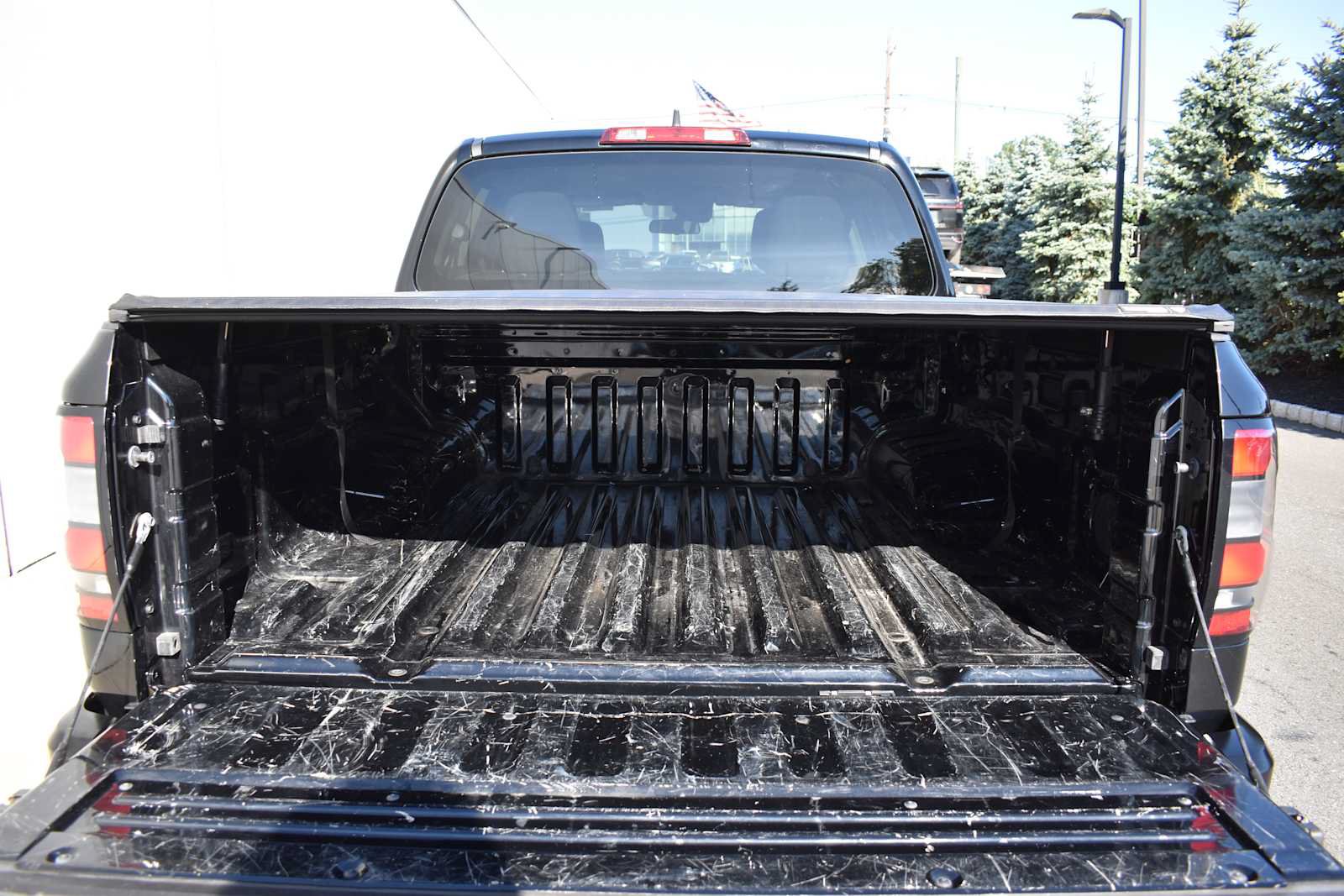 Used 2022 Nissan Frontier S w/ Technology Package AWD/4WD image 8