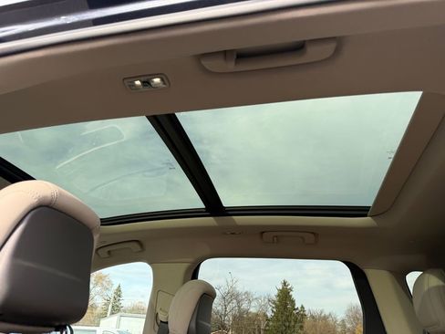 Used 2024 Lincoln Nautilus Reserve w/ Equipment Group 202A image 12