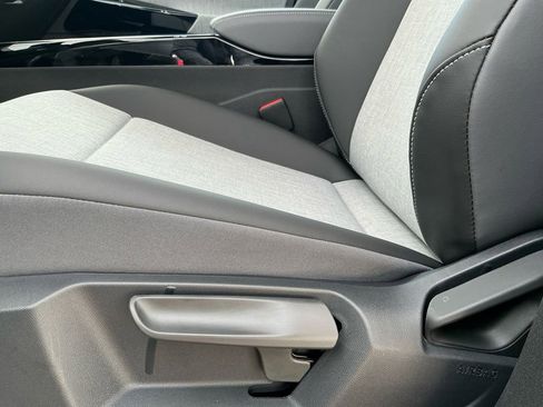 New 2026 Volkswagen ID.4 Pro image 22