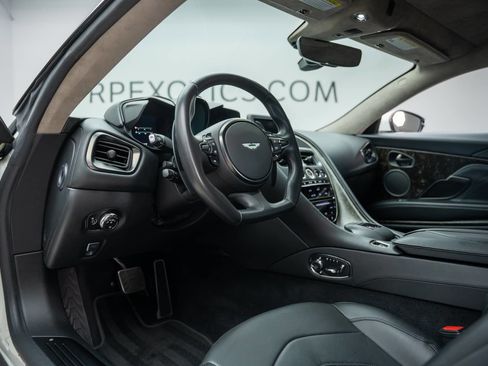Used 2019 Aston Martin DBS Superleggera RWD image 2