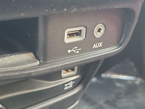 Used 2018 Chrysler Pacifica Limited w/ Advanced Safetytec Group image 23