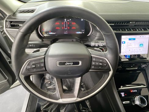 Used 2021 Jeep Grand Cherokee L Limited image 11