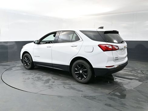 Used 2020 Chevrolet Equinox LT w/ Driver Convenience Package FWD image 3