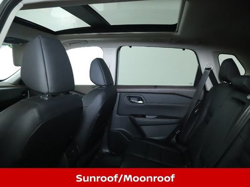Certified 2023 Nissan Rogue SV w/ SV Premium B Package AWD/4WD image 17