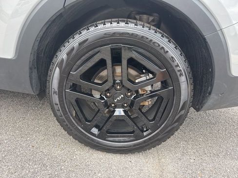 Used 2024 Kia Telluride EX X-Line image 9