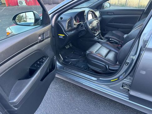 Used 2018 Hyundai Elantra Sport w/ Sport Premium Package 03 FWD image 20