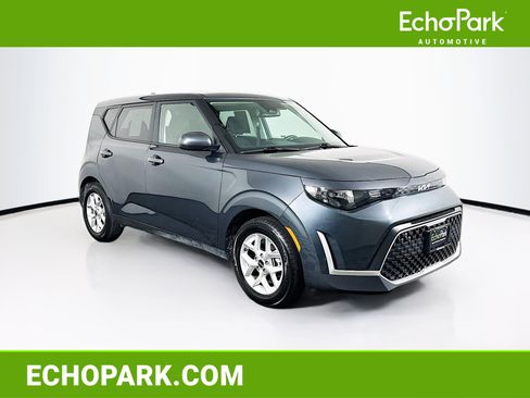 Used 2025 Kia Soul LX w/ LX Technology Package image 1