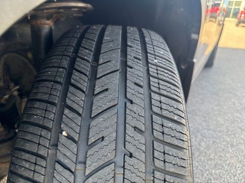 Used 2019 Toyota Highlander SE image 44