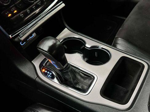 Used 2020 Jeep Grand Cherokee Altitude AWD/4WD image 32