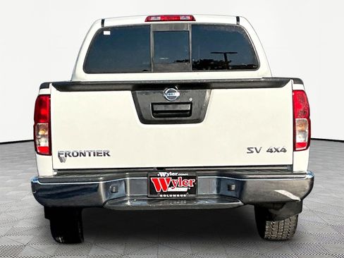 Used 2021 Nissan Frontier SV AWD/4WD image 5
