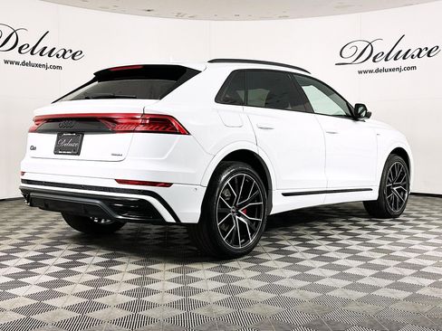 Used 2022 Audi Q8 Premium Plus w/ Premium Plus Package image 6