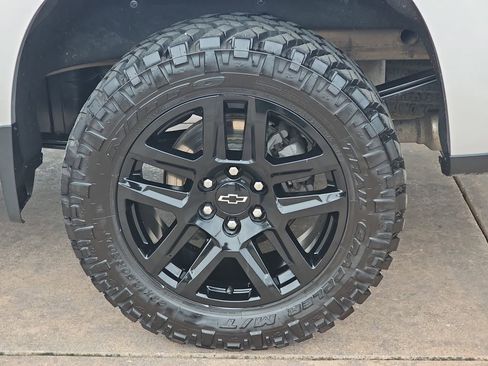 Used 2022 Chevrolet Silverado 1500 RST w/ LPO, Blackout Package image 36