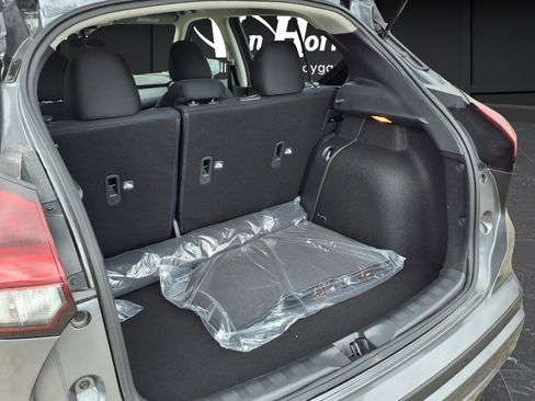 Certified 2025 Nissan Kicks Play S FWD image 9