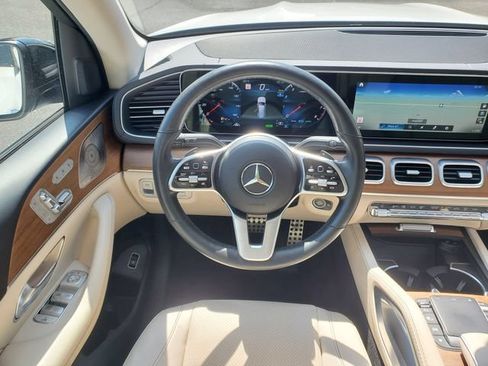 Used 2022 Mercedes-Benz GLS 450 4MATIC image 15
