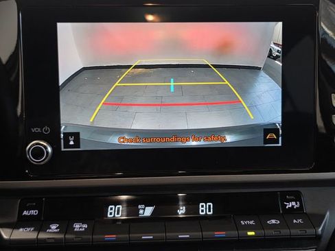 Used 2025 Toyota Camry LE image 19