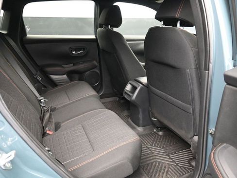 Used 2025 Honda HR-V Sport image 9