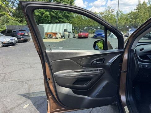Used 2017 Buick Encore Preferred FWD image 6