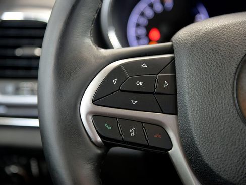 Used 2018 Jeep Grand Cherokee Limited AWD/4WD image 22