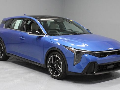 Used 2026 Kia K4 GT-Line w/ GT-Line Premium Package FWD image 1