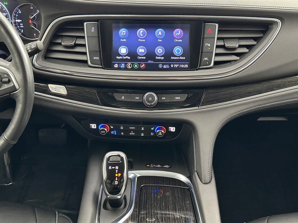 Used 2020 Buick Enclave Avenir w/ Avenir Technology Package FWD image 25
