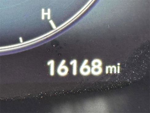 Certified 2022 Hyundai Santa Fe Limited image 33