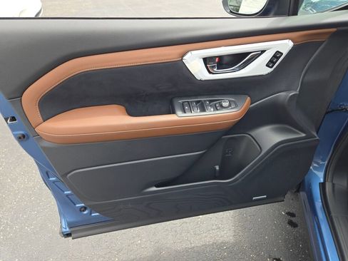 New 2025 Subaru Forester Touring w/ Popular Package - Touring image 20