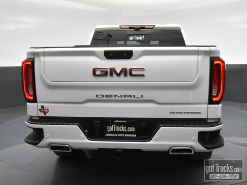 Used 2024 GMC Sierra 1500 Denali w/ Denali Reserve Package image 5