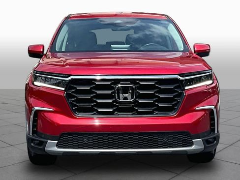 Used 2025 Honda Pilot EX-L image 3