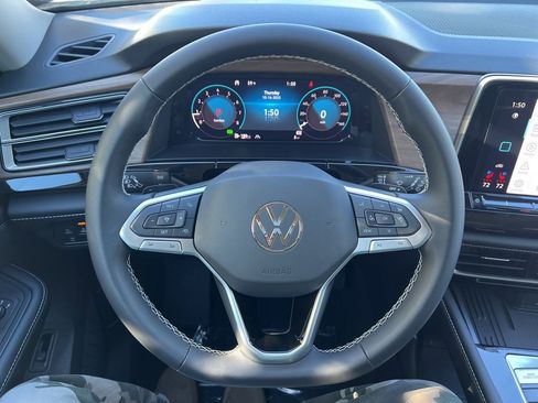 New 2026 Volkswagen Atlas SE image 30