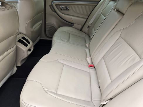 Used 2015 Ford Taurus SEL w/ Equipment Group 201A image 34