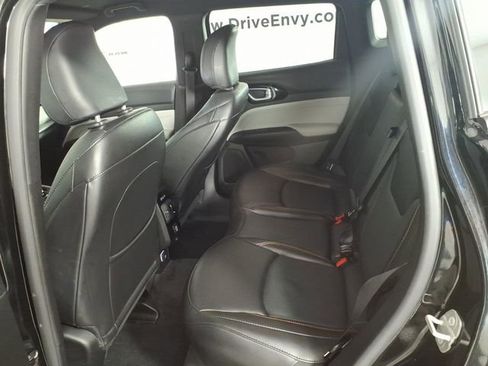 Used 2023 Jeep Compass Limited AWD/4WD image 9