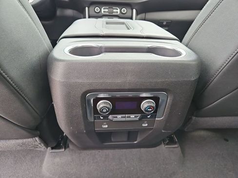 Used 2024 Chevrolet Tahoe LT w/ LT Signature Package RWD image 23