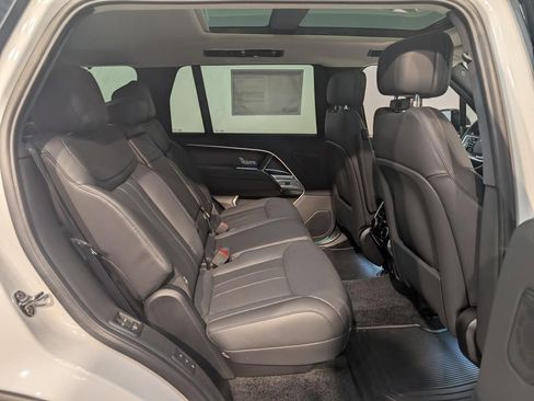 New 2026 Land Rover Range Rover Long Wheelbase SE AWD/4WD image 28