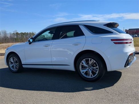 Used 2022 Genesis GV70 2.5T image 6