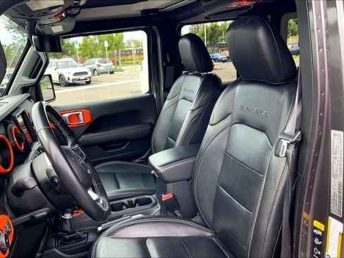 Used 2021 Jeep Wrangler Unlimited Sahara image 24