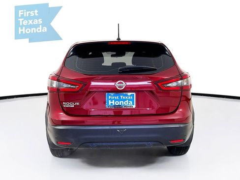 Used 2020 Nissan Rogue Sport S image 6