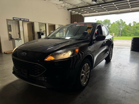 Used 2021 Ford Escape SE AWD/4WD image 4