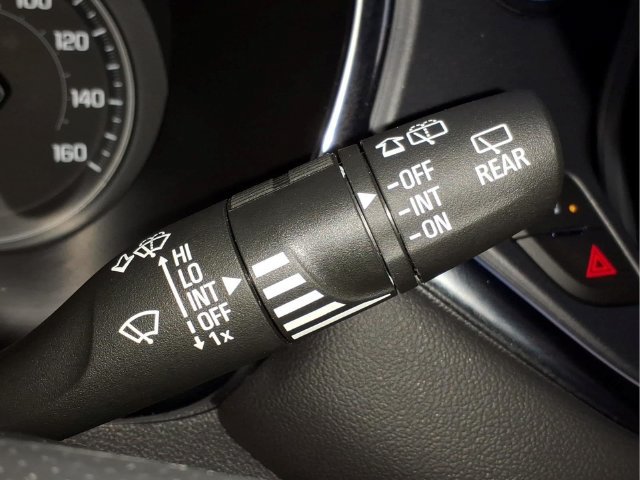 Used 2025 Chevrolet Blazer LT w/ Convenience Package FWD image 28