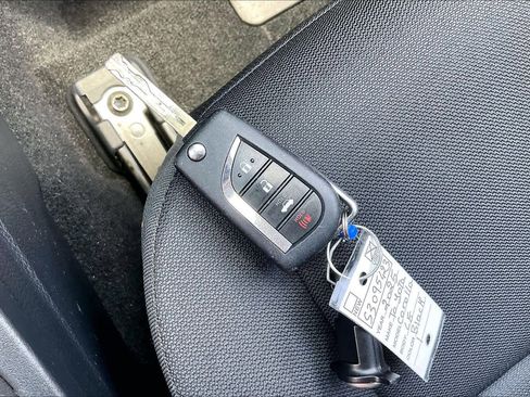 Used 2025 Toyota Corolla LE FWD image 13