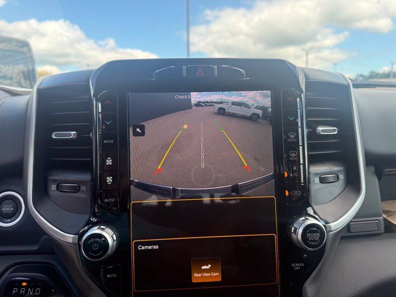 Used 2023 RAM 1500 Big Horn AWD/4WD image 9