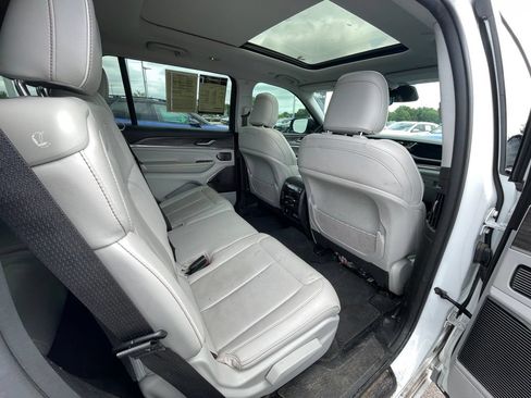 Used 2023 Jeep Grand Cherokee L Overland AWD/4WD image 25