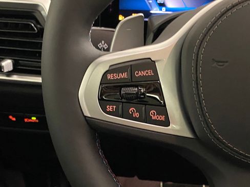 Used 2026 BMW X5 M60i image 17