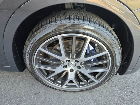 Used 2020 Maserati Levante GTS image 35