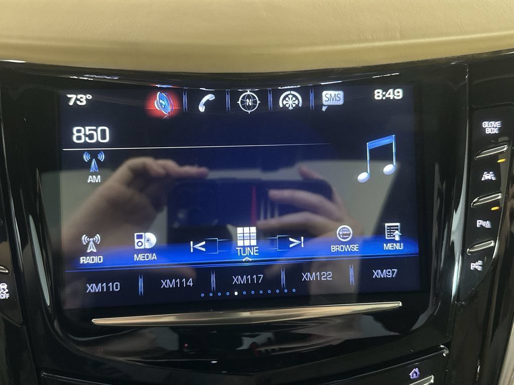Used 2018 Cadillac Escalade Platinum AWD/4WD image 16