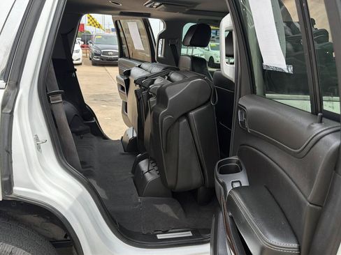 Used 2020 GMC Yukon SLT w/ Open Road Package AWD/4WD image 38
