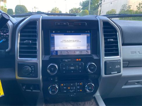 Used 2018 Ford F350 Lariat AWD/4WD image 12