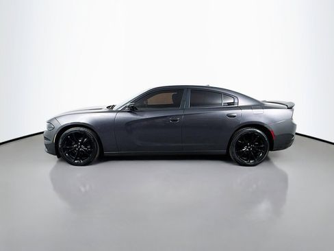 Used 2018 Dodge Charger SXT Plus w/ Blacktop Package image 2