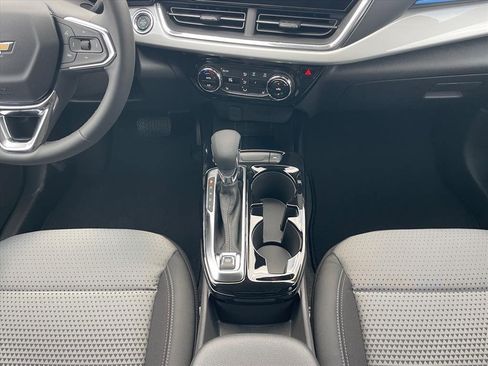 New 2026 Chevrolet Trax LT w/ Driver Confidence Package FWD image 17