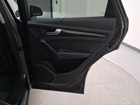 Used 2018 Audi Q5 2.0T Premium Plus w/ Premium Plus Package image 31