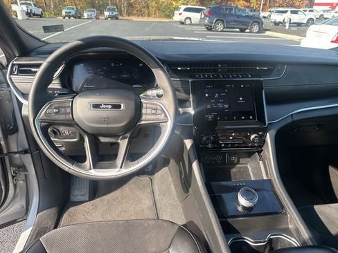 Used 2024 Jeep Grand Cherokee Altitude image 19